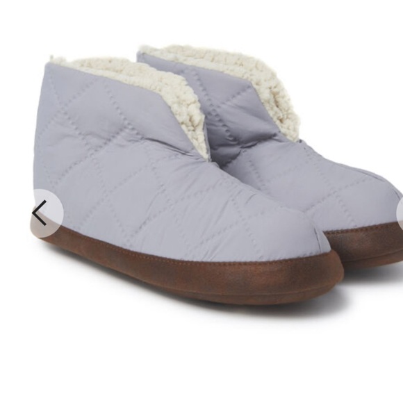 Dearfoams  Slippers - Picture 1 of 5